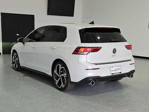 New 2026 Volkswagen GTI SE FWD image 7