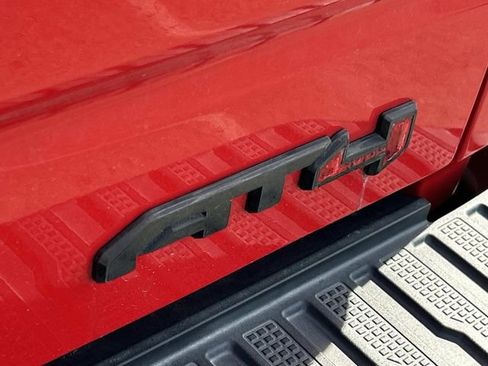 Used 2021 GMC Sierra 1500 AT4 w/ AT4 Value Package image 8