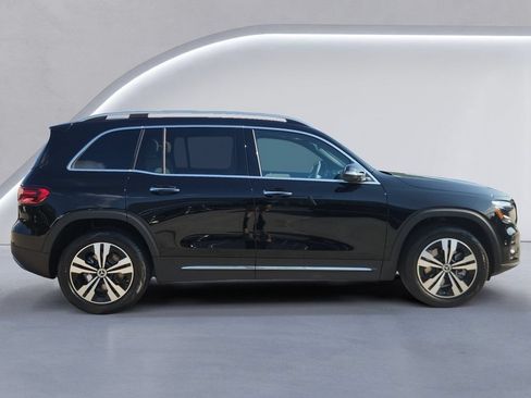 New 2026 Mercedes-Benz GLB 250 4MATIC image 3