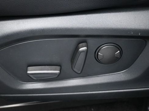 Used 2022 Ford Explorer ST image 12