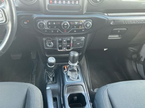 Used 2021 Jeep Wrangler Unlimited Sport AWD/4WD image 11