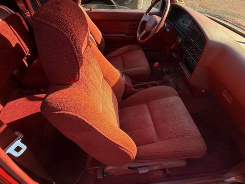 Used 1989 Toyota Pickup SR5 image 7