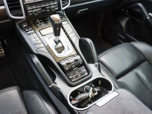 Used 2016 Porsche Cayenne GTS image 41
