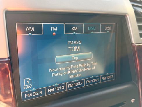 Used 2008 Cadillac Escalade EXT image 25