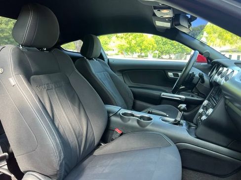 Used 2018 Ford Mustang GT RWD image 20