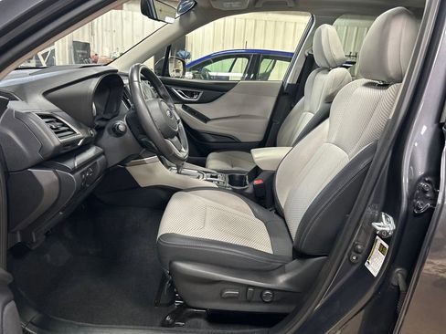 Used 2023 Subaru Forester Premium image 13