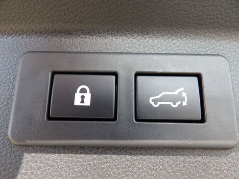 Used 2024 Subaru Forester Touring w/ Convenience Package image 30