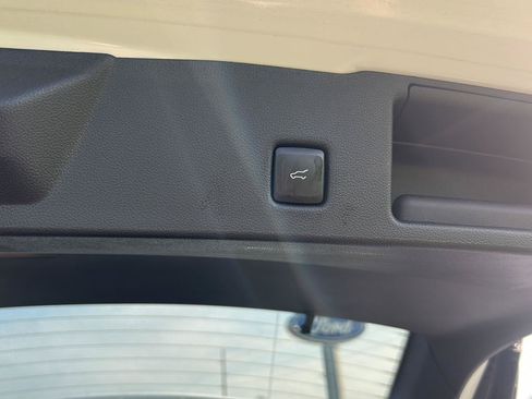 Used 2024 Ford Escape Active w/ Tech Pack #2 FWD image 12