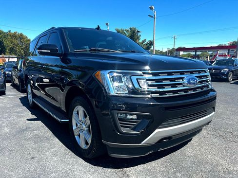 Used 2021 Ford Expedition XLT image 3