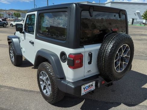 Used 2024 Jeep Wrangler Sport AWD/4WD image 6