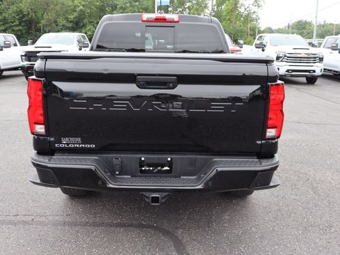 Used 2025 Chevrolet Colorado Z71 AWD/4WD image 34