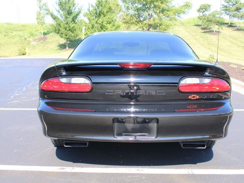 Used 1993 Chevrolet Camaro Z28 RWD image 32