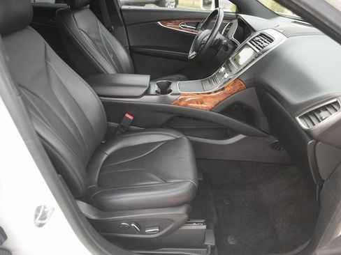 Used 2018 Lincoln MKX Reserve w/ Driver Assistance Package image 19