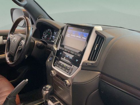 Used 2019 Toyota Land Cruiser AWD/4WD image 45