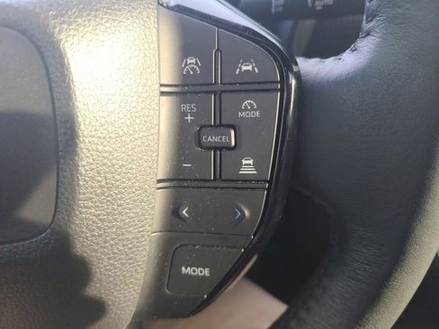 Used 2024 Toyota bZ4X XLE image 21