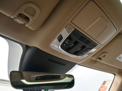 Used 2025 Acura MDX SH-AWD image 6