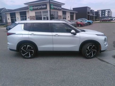 Used 2024 Mitsubishi Outlander SE AWD/4WD image 11