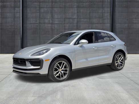 Certified 2023 Porsche Macan AWD/4WD image 1