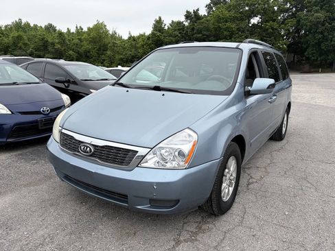 Used 2011 Kia Sedona LX w/ PWR Pkg FWD image 2