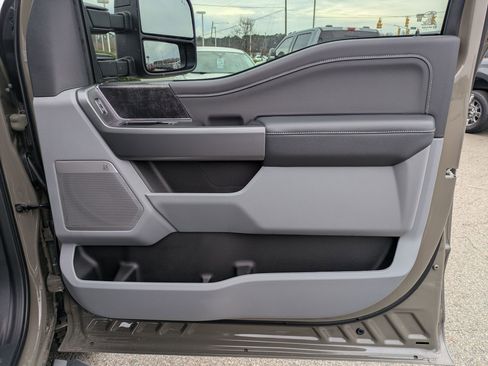 New 2026 Ford F250 XLT w/ XLT Premium Package image 33