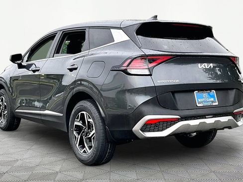 Used 2023 Kia Sportage LX AWD/4WD image 5