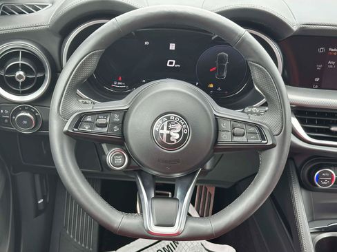 Used 2024 Alfa Romeo Stelvio Veloce AWD/4WD image 12