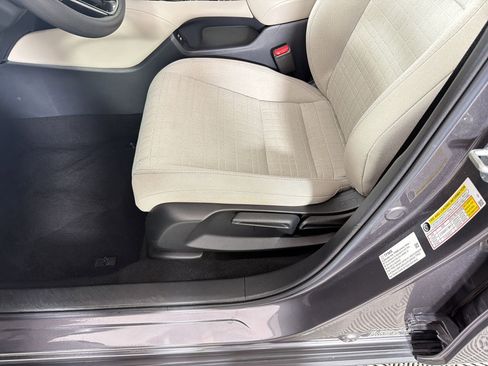 Certified 2025 Honda HR-V LX image 14