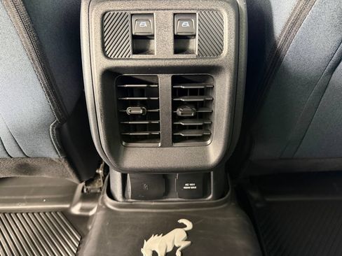 Used 2025 Ford Bronco Heritage Edition AWD/4WD image 17