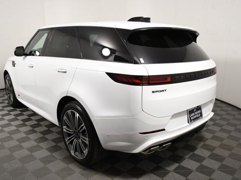 New 2026 Land Rover Range Rover Sport Dynamic SE AWD/4WD image 4