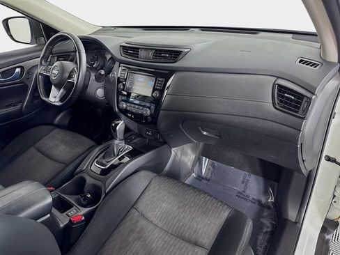 Certified 2019 Nissan Rogue SV w/ Premium Package image 29