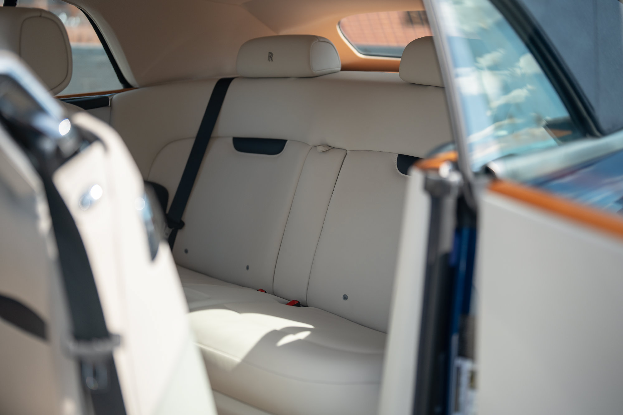 Used 2011 Rolls-Royce Phantom Drophead Coupe RWD image 14