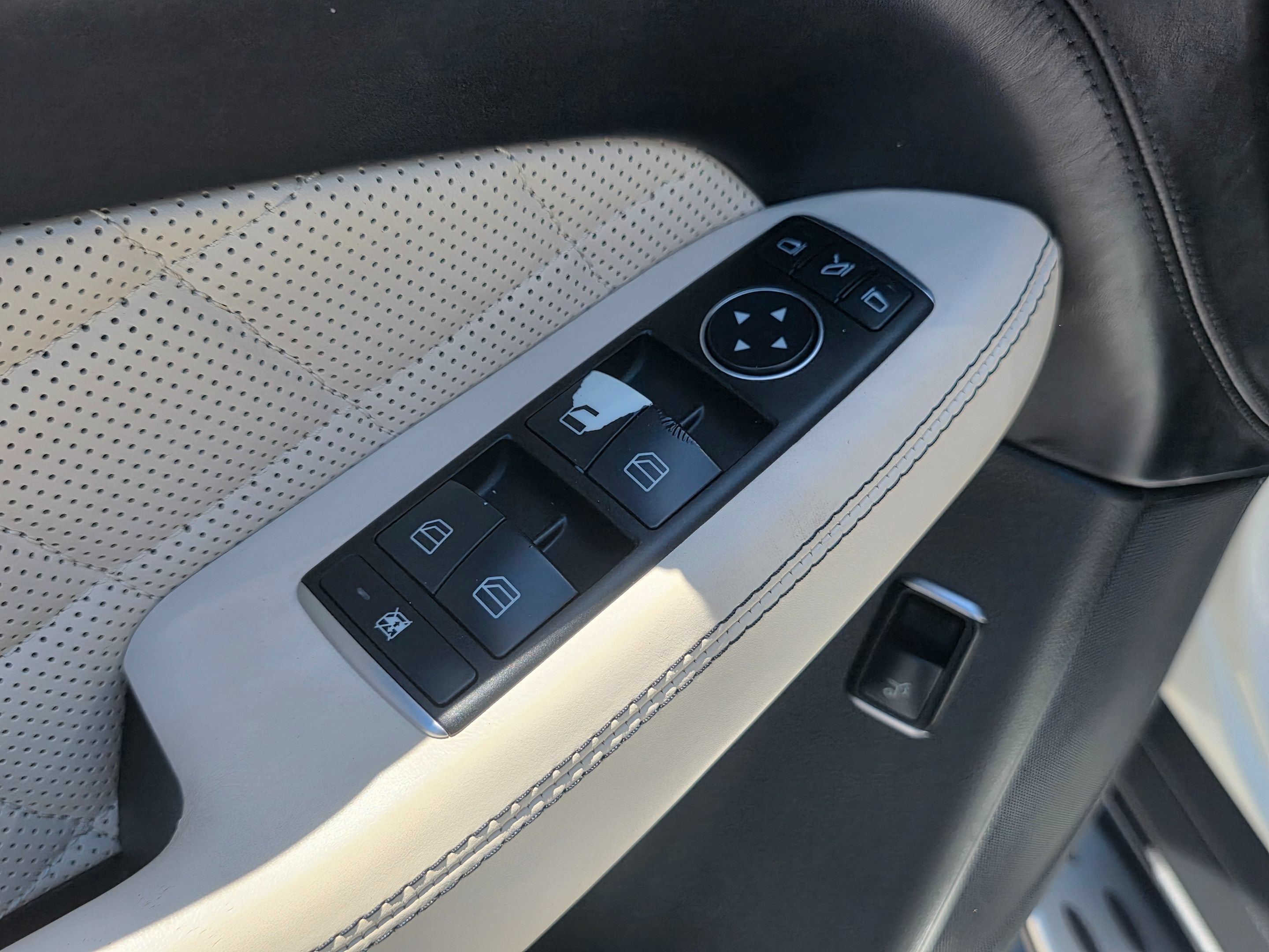 Used 2015 Mercedes-Benz GL 450 4MATIC w/ Parking Assist Package image 25