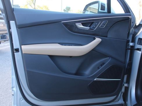 Used 2025 Audi Q7 2.0T Premium Plus w/ Premium Plus Package image 12