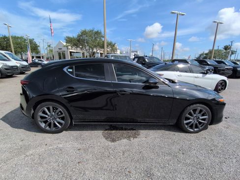 Used 2022 MAZDA MAZDA3 s FWD image 4
