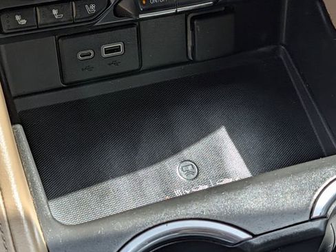 Used 2021 Chevrolet Tahoe Premier image 15