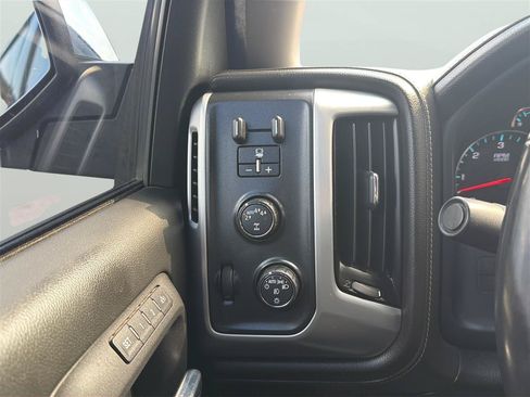 Used 2018 GMC Sierra 1500 SLT AWD/4WD image 24