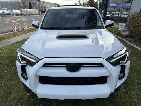 Used 2023 Toyota 4Runner SR5 Premium image 12