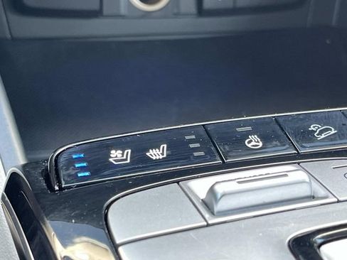 Certified 2022 Hyundai Tucson Limited FWD image 36