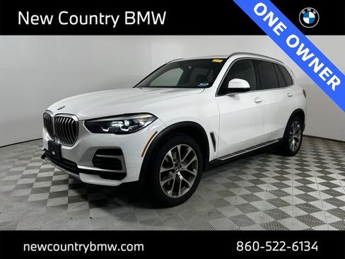 Used 2022 BMW X5 xDrive40i w/ Premium Package image 3