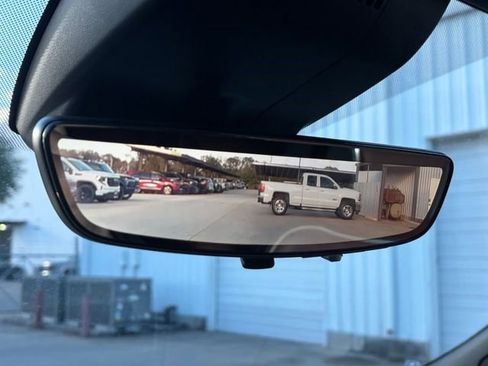 Certified 2023 GMC Yukon Denali Ultimate image 24