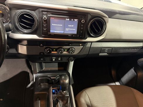 Used 2019 Toyota Tacoma SR5 image 14