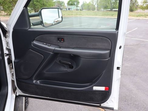 Used 2002 Chevrolet Silverado 2500 LS AWD/4WD image 26