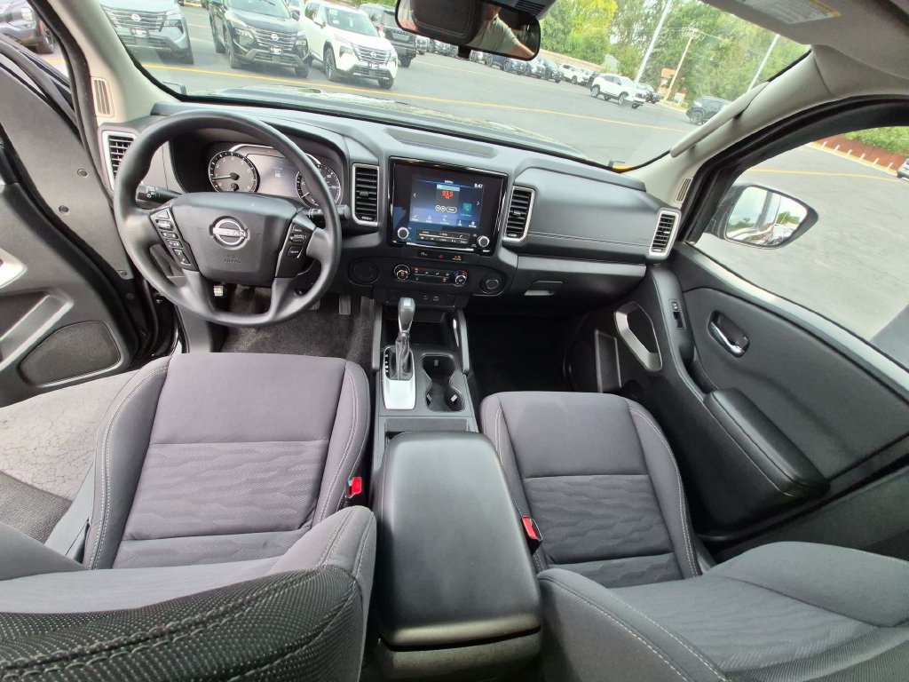 Used 2024 Nissan Frontier SV RWD image 23
