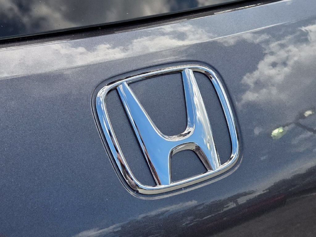 Certified 2025 Honda HR-V LX image 15