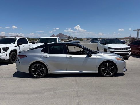 Used 2018 Toyota Camry XSE w/ Driver Assist Package FWD image 2