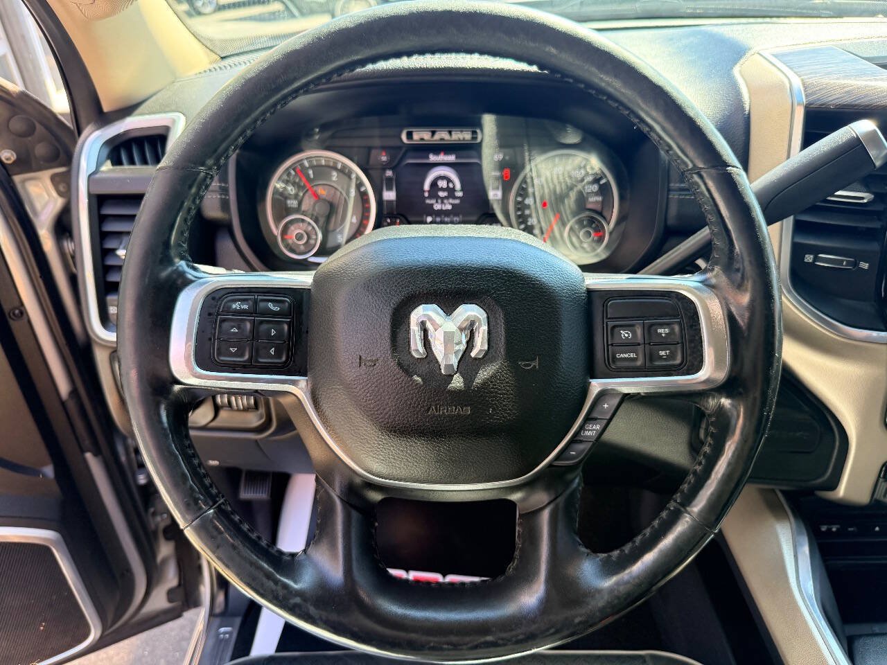 Used 2019 RAM 3500 Laramie AWD/4WD image 21