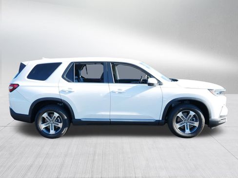 Certified 2025 Honda Pilot EX-L image 8