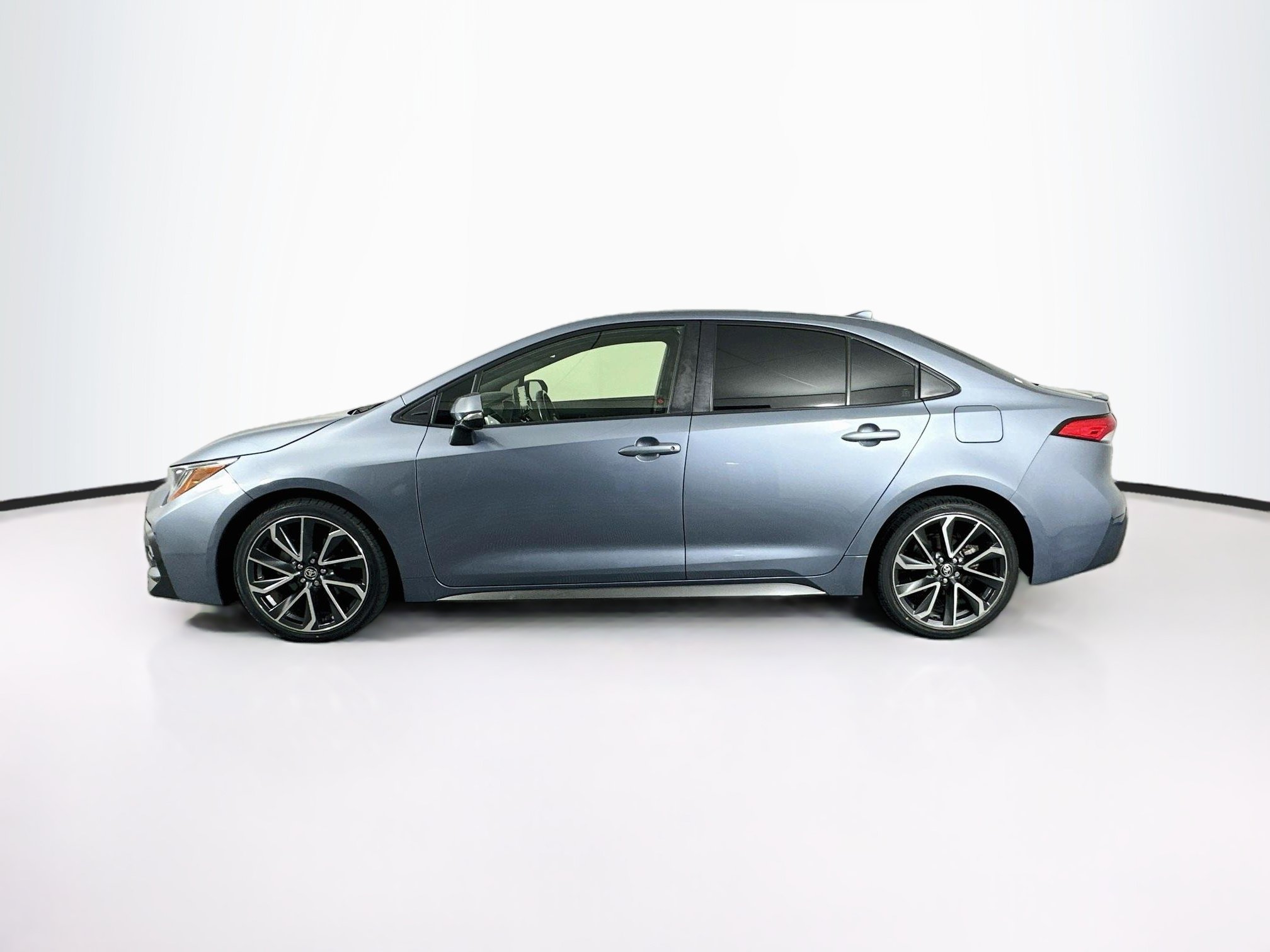Used 2022 Toyota Corolla SE FWD image 4