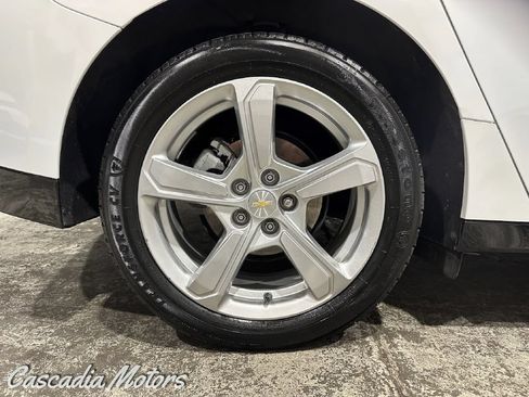 Used 2018 Chevrolet Volt LT FWD image 30