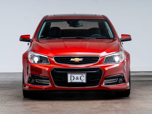 Used 2015 Chevrolet SS RWD image 3